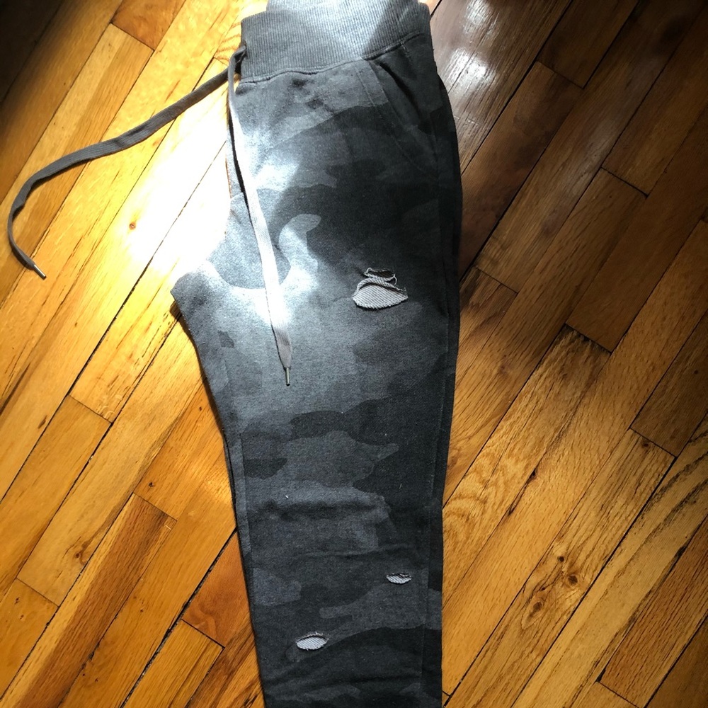 Joggers - Picture 2 of 2